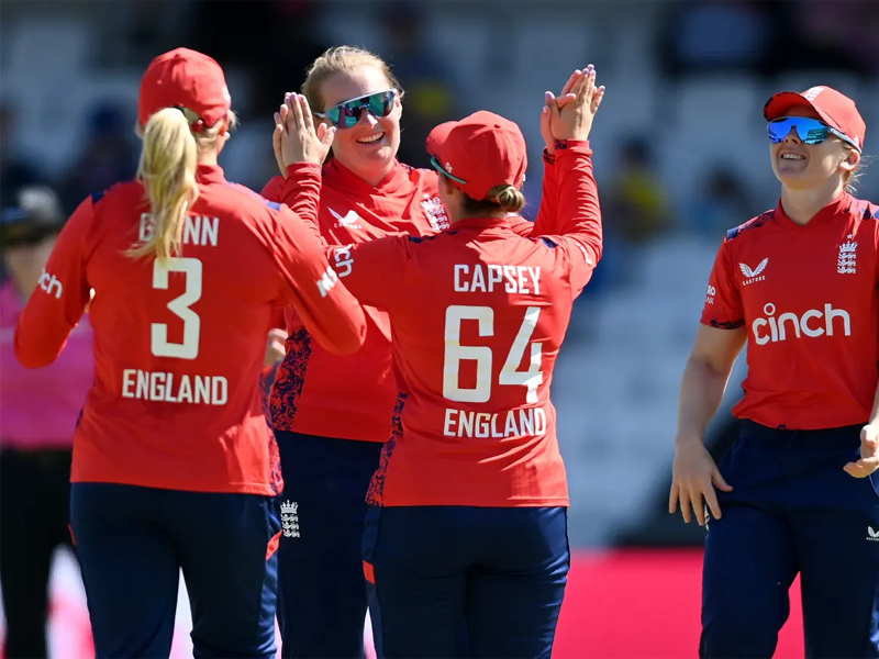 England women win third T20I to clean sweep Pakistan 3-0