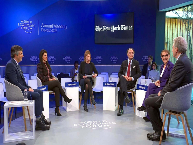 Aurangzeb asserts Pakistan is 'on the right path' at WEF