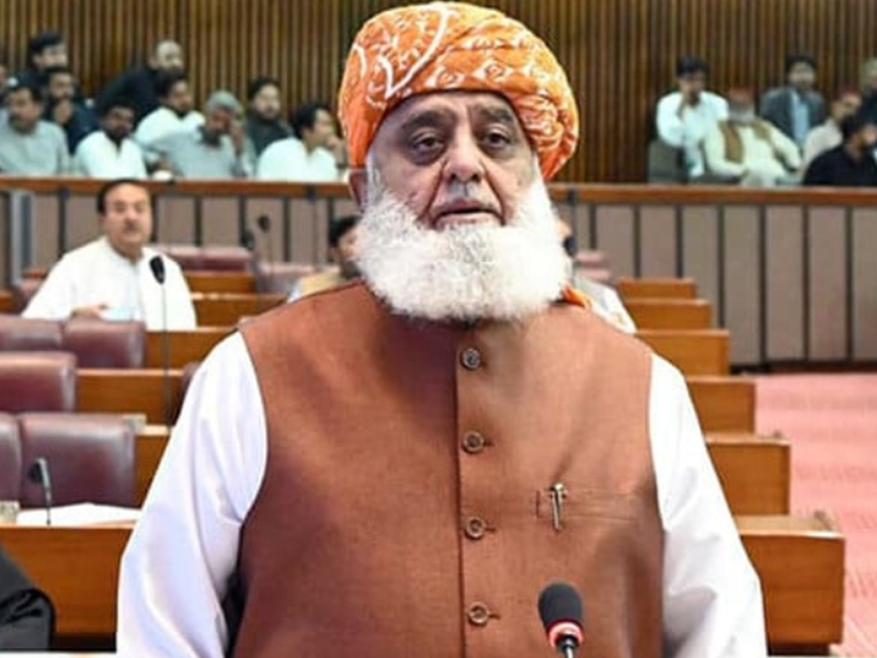 Fazl opposes extension of service terms in judiciary, bureaucracy