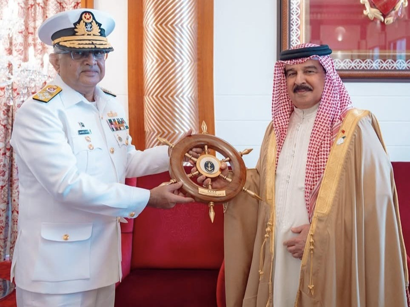 Naval Chief meets highest civil, mly leadership in Bahrain