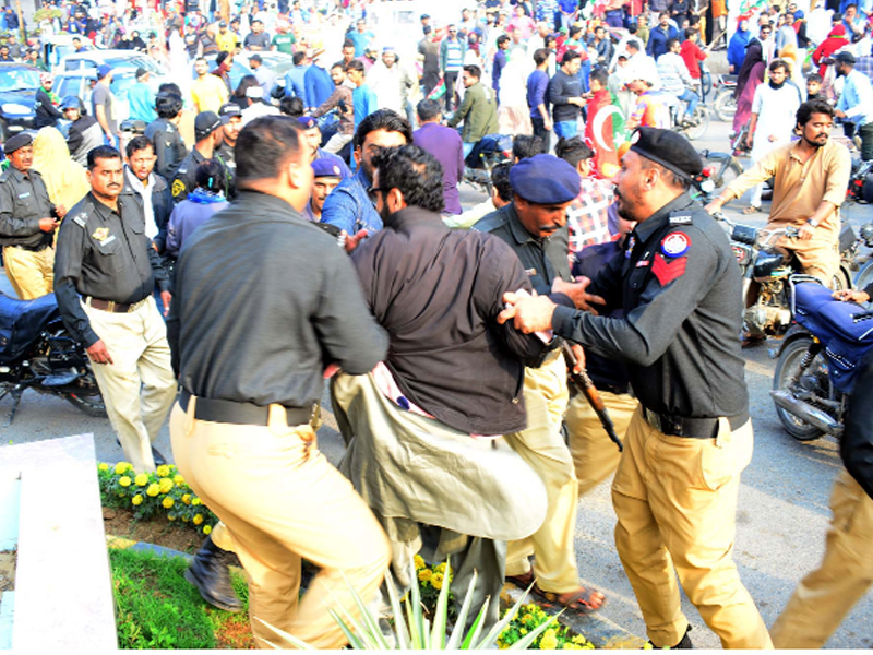 Dozens arrested as PTI holds rallies in various cities on Imran’s call