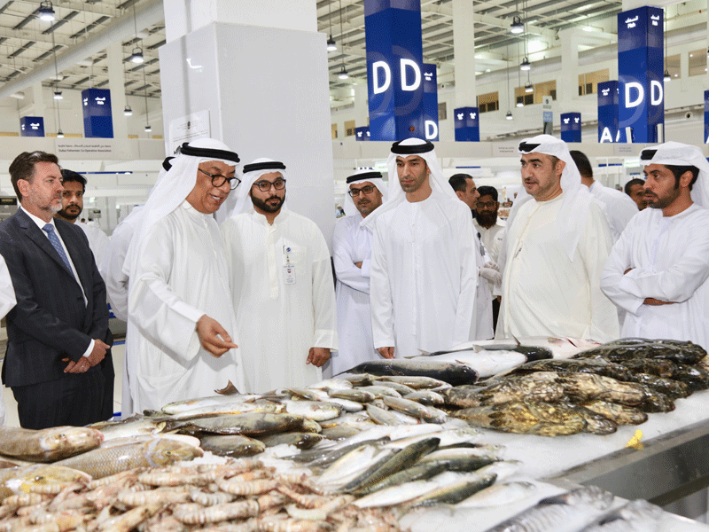 Administrator Fishermen's Cooperative Society visits Dubai fish wholesale markets