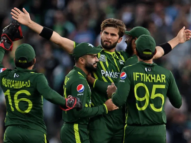 Green Shirts lauded by PM Shehbaz, Maryam, Imran, others on semi-final wins against New Zealand