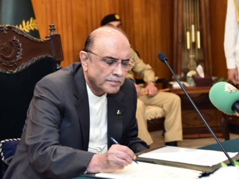 President Zardari returns Madrasah Registration Bill over legal objections