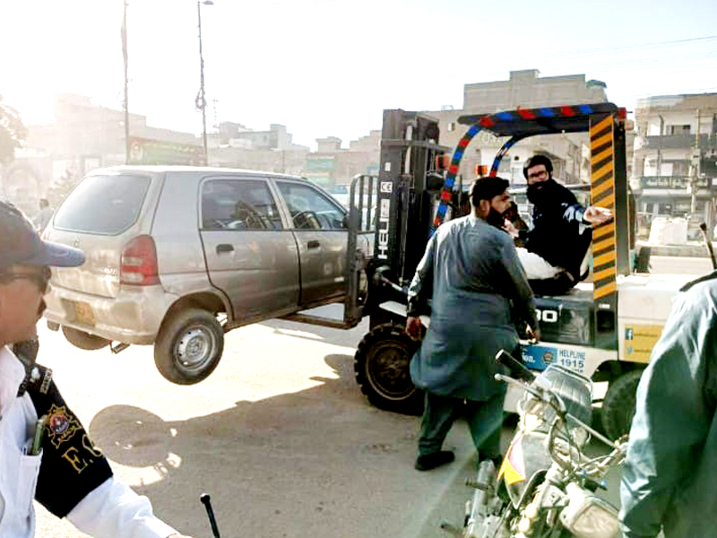 District Central carries out anti-encroachment drive in Liaquatabad