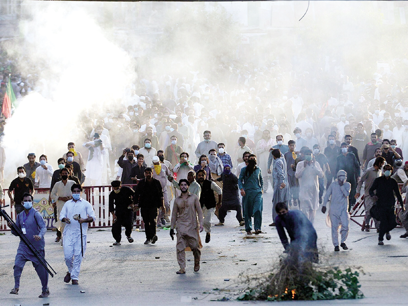 Countrywide protests breakout, PTI workers come hard on police