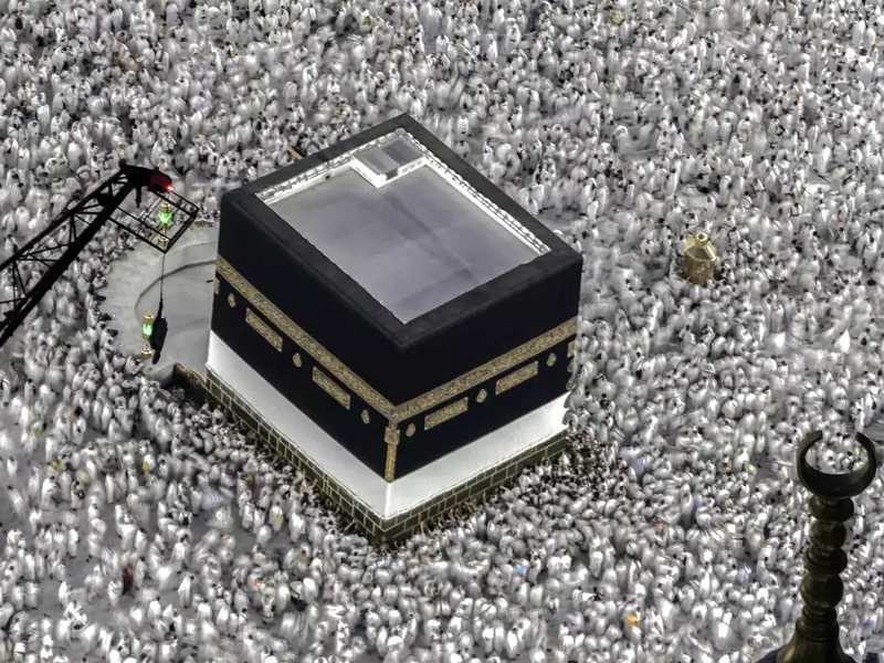 Millions head to Mecca for huge Hajj