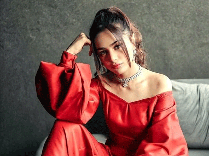 Pyar hova tha’: Aima Baig drops teaser of upcoming song