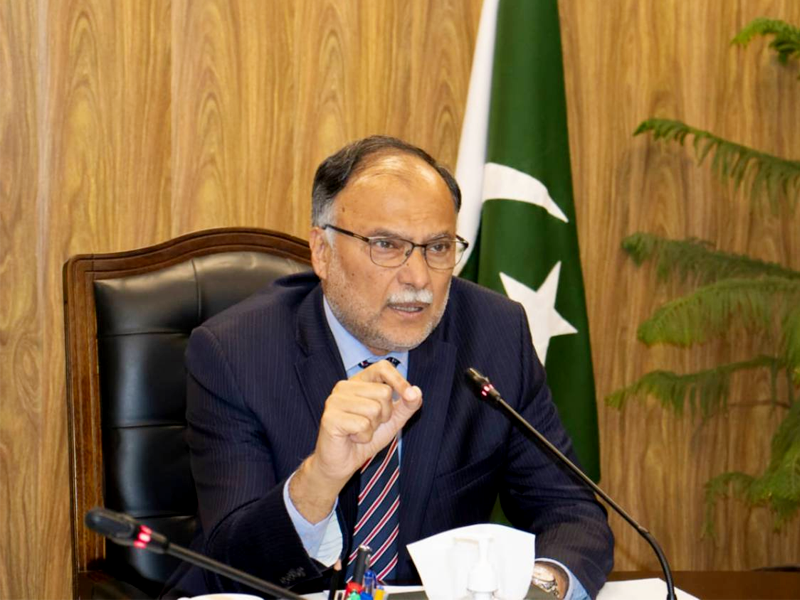 Ahsan Iqbal inaugurates 200kv solar PV system