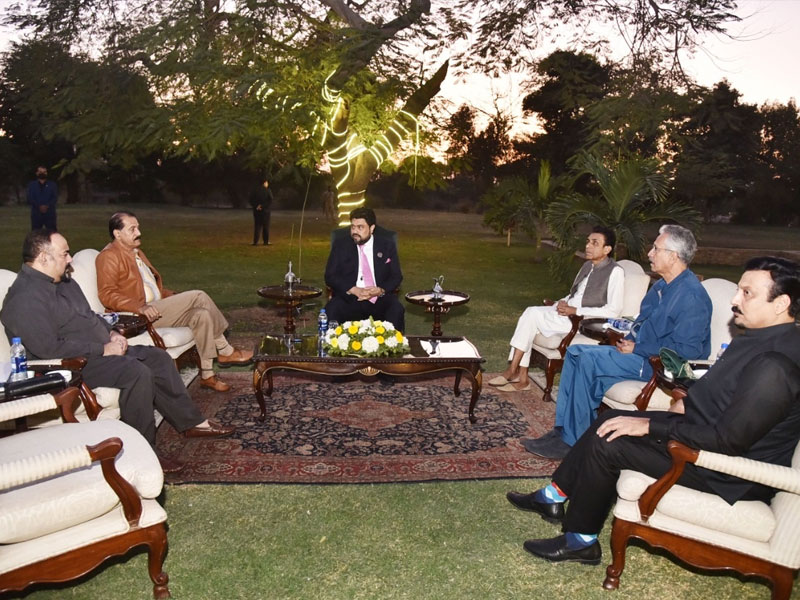 MQM-P, Sindh Governor discuss political situation, joint measures for Karachi development