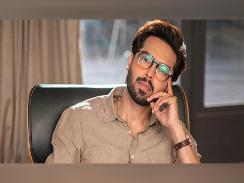 Fahad Mustafa unveils Pakistan’s first superhero film