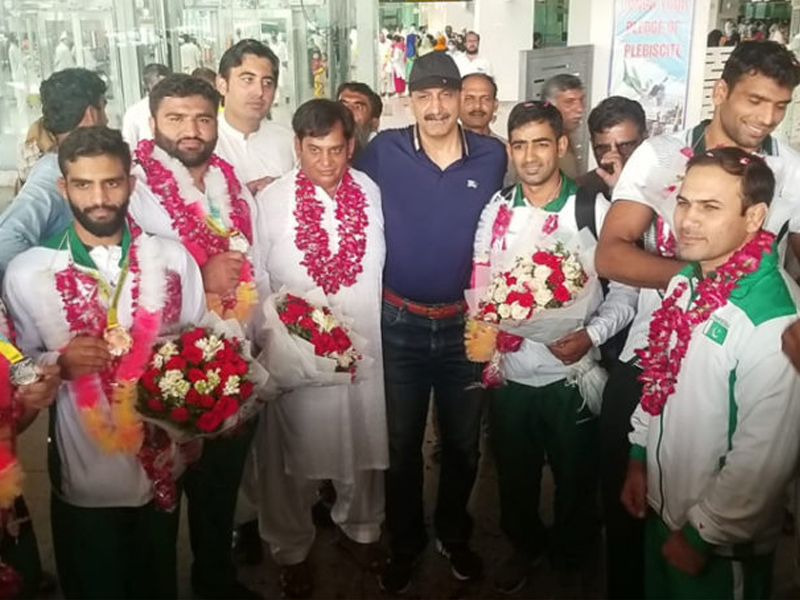 CWG medalists receive warm reception on their return to Pakistan