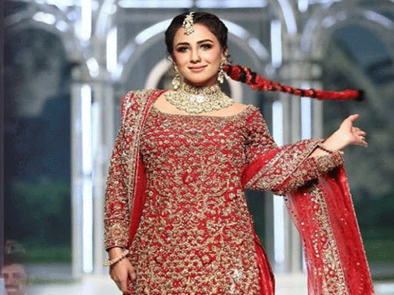 Ushna dances on Bridal Couture Week’s ramp