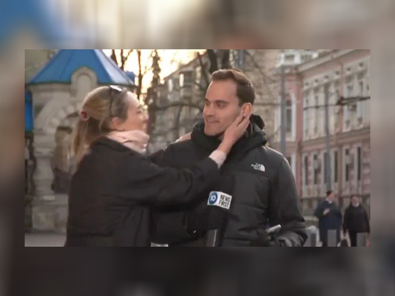 Australian TV journalist ‘kissed’ by female fan amid live broadcast