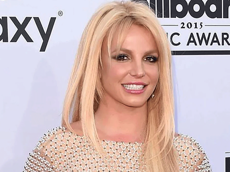 Britney addresses ‘manic meltdown’ at restaurant, ‘watching my every move’