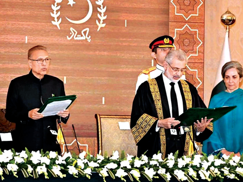 Justice Qazi Faez Isa takes oath as 29th CJP