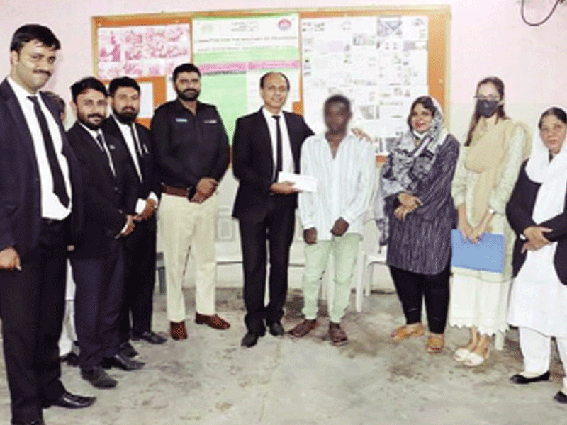 CWP, JAS help foreign prisoner sending back home