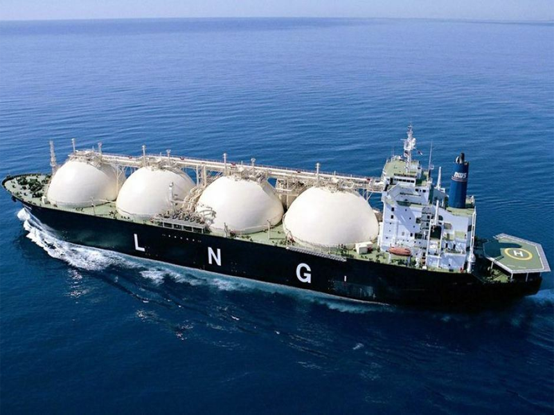 Pakistan seeks two LNG cargoes for winter