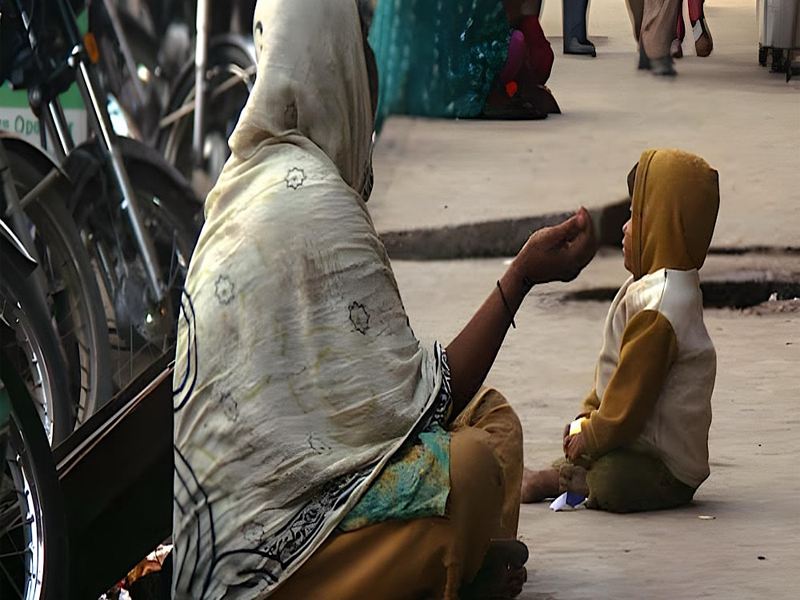 Ramadan: Onslaught of beggars in Karachi