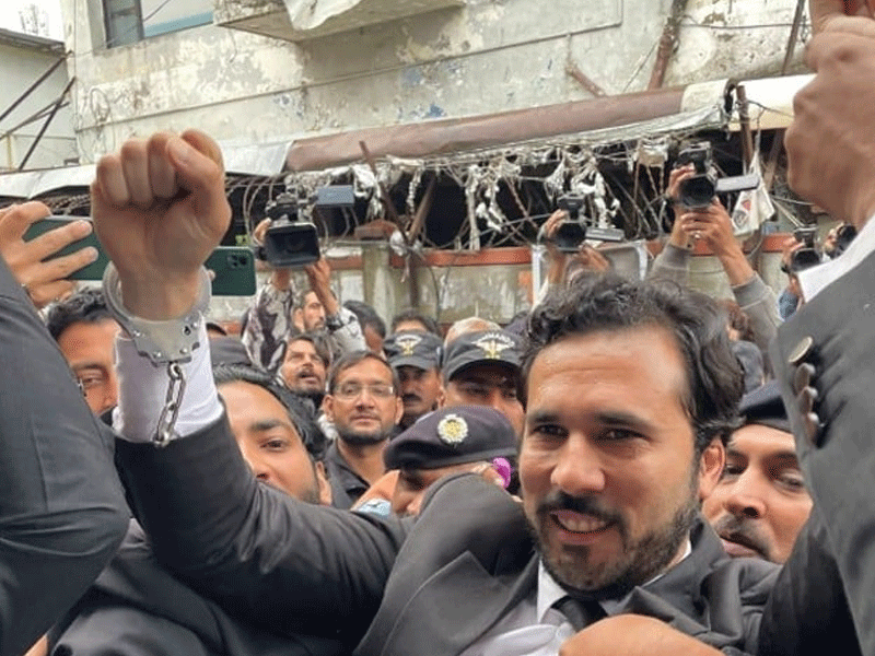 Hassan Niazi acquitted in sedition case