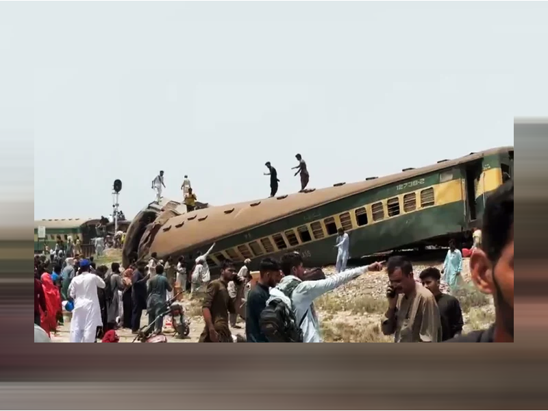 Train crash kills 30, injures over 80 people near Nawabshah