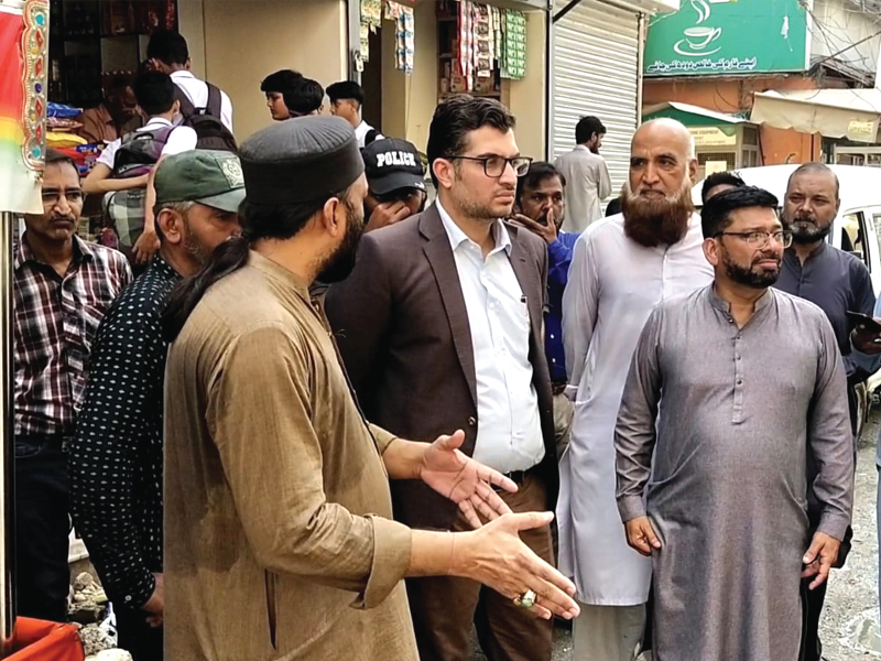 DC Central visits Liaquatabad, issues orders for resolving civic issues