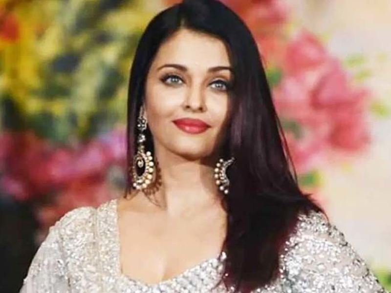 When Aishwarya Rai Bachchan said if she loves camera or if it loves her