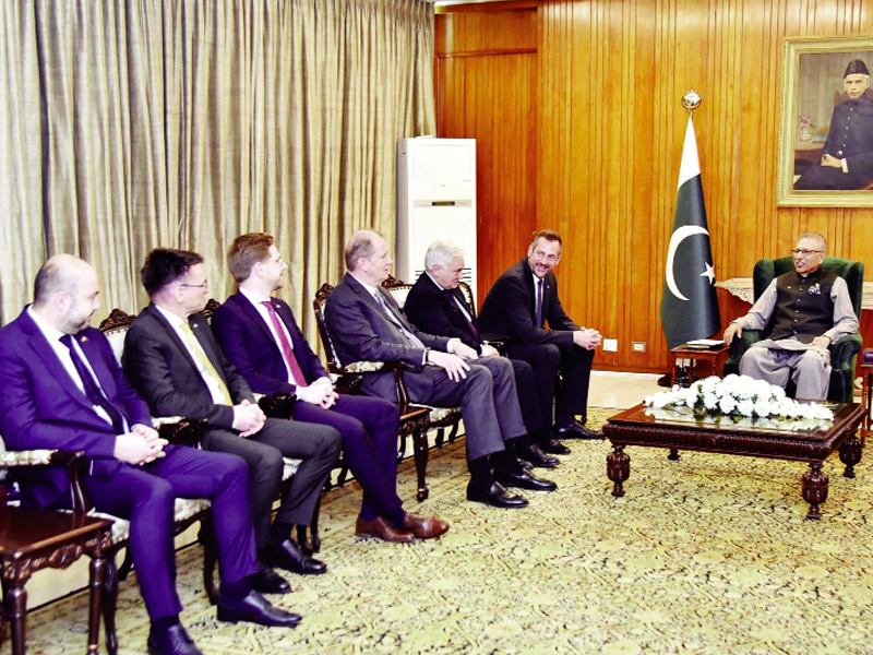 Gov taking steps to boost FDI: President Alvi