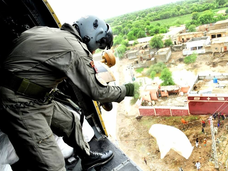 Pakistan Navy intensifies rescue, relief operation in far-flung flood-affected areas