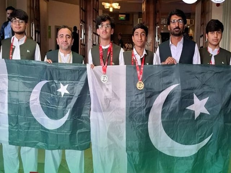 Pakistani students win medals at Int’l Maths Olympiad