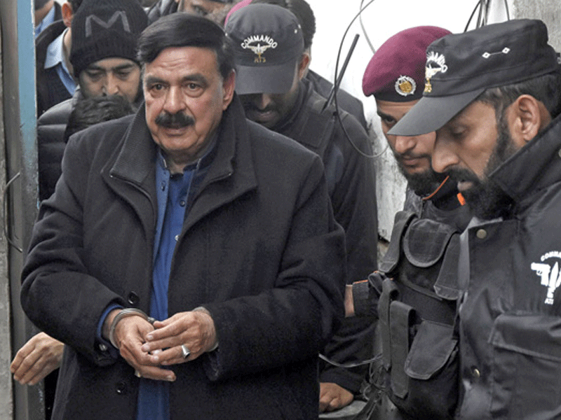 LHC orders to take action against police officers, policemen present at time of Sh Rasheed’s arrest