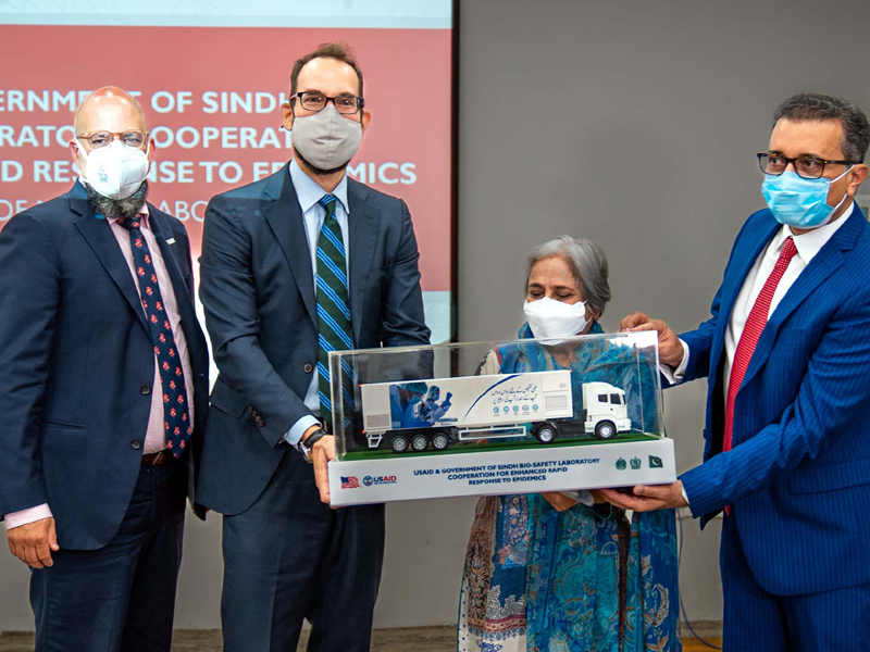 US provides mobile lab to Sindh Health Deptt for Covid-19 testing capacity