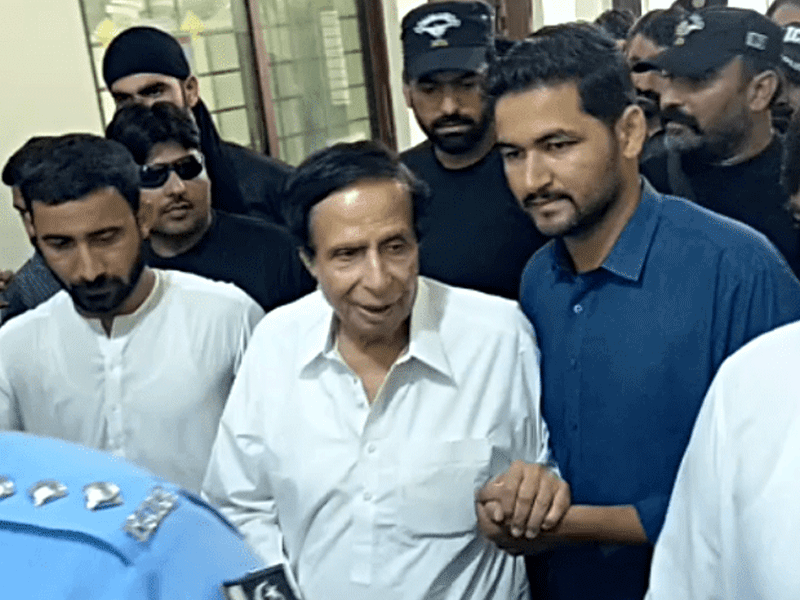 Islamabad DC withdraws MPO detention order against Elahi