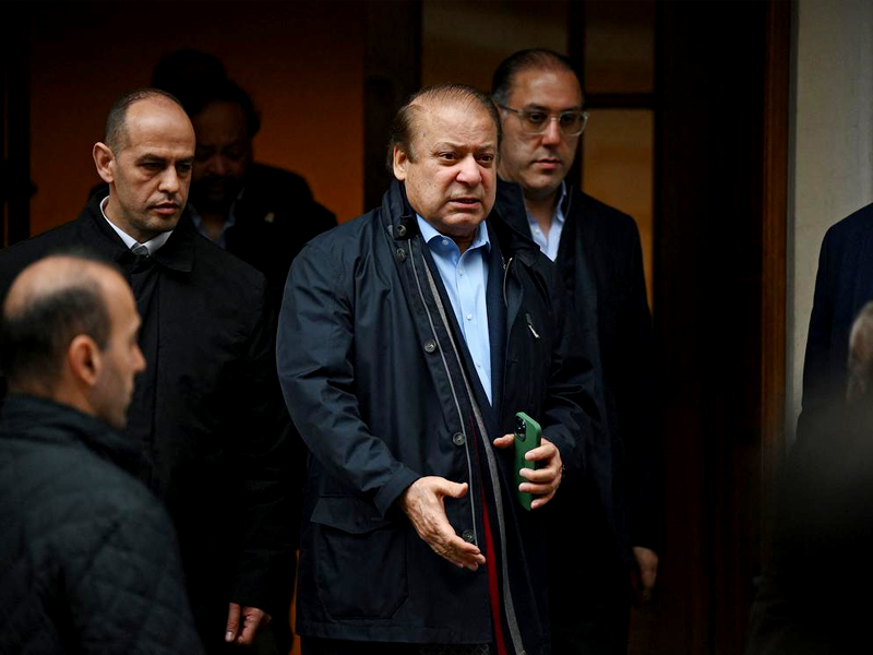 Nawaz seeks action against ex-CJP Nisar over 'violating Constitution'