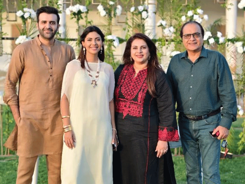 Sunita, Hassan in star-studded iftar-dinner